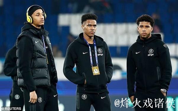 邮报：埃斯特旺对未能出战本周欧冠感到失望