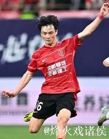 足球报:国足中场 杨明洋、塞尔吉尼奥是最大变数? 足球报:国足中场 杨明洋、塞尔吉尼奥是最大变数?